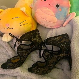 Impo Black Floral Lace Elegant Heels